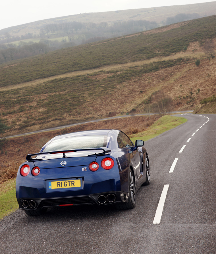2011 Nissan GT-R Picture